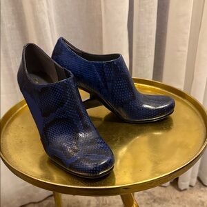United Nude Dark Blue Snakeskin Heels